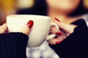 cup-fashion-nails-red-Favim.com-2154716